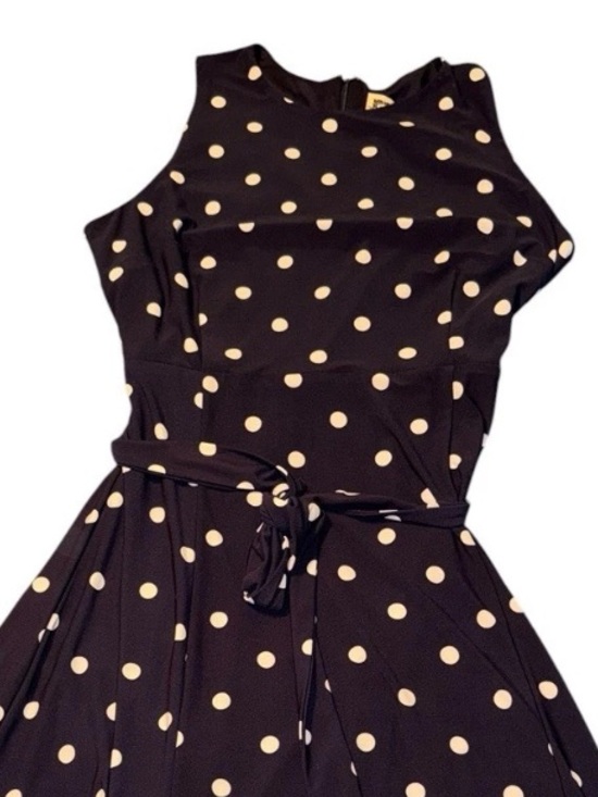 Dresses & Skirts - Belted No Wrinkle Travelers Dress 10 Sleeveless Navy + White Polka Dots